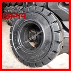 Diamond Forklift Solid Tires 6.50 - 10 - (650 - 10) - Dead Tires 4