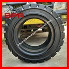Solid Diamond Forklift Tires 28 x 9 - 15 - ( 8.15 - 15 ) 1