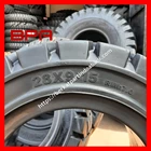 Solid Diamond Forklift Tires 28 x 9 - 15 - ( 8.15 - 15 ) 4